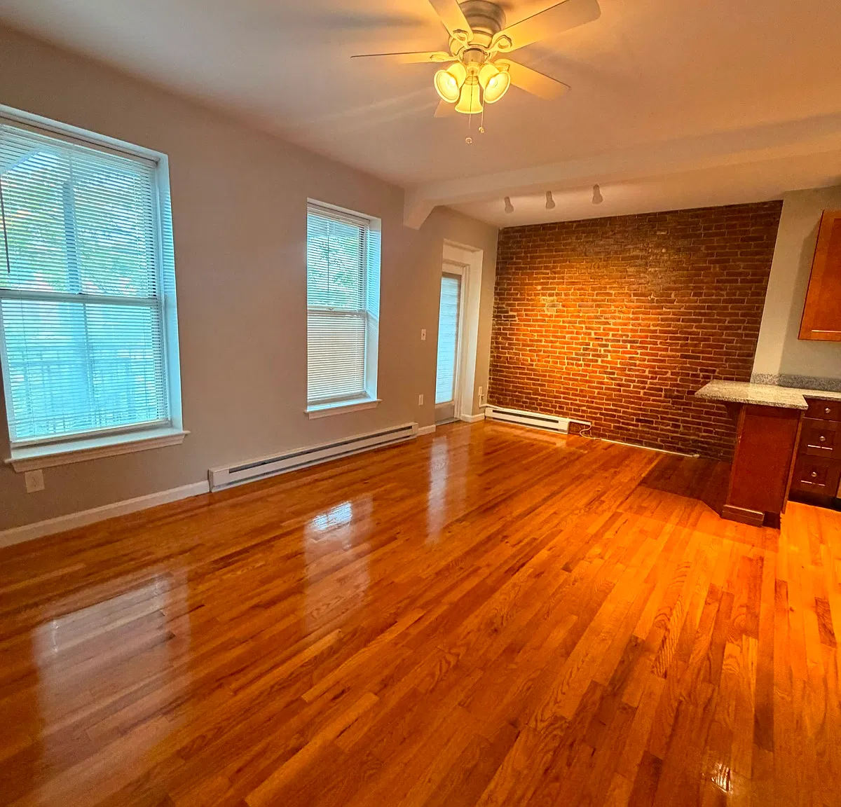 7 Pembroke Street Apartments — Photo 2