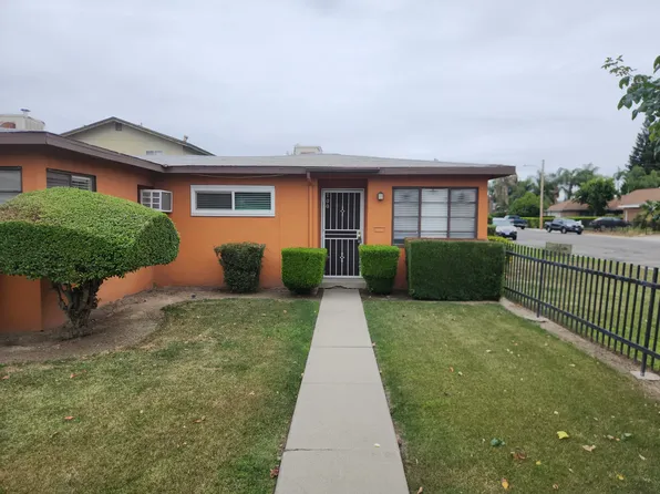 700 W Iris Ave #700, Visalia, CA 93277
