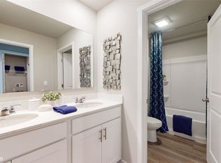 4751 172nd St, Urbandale, IA 50323