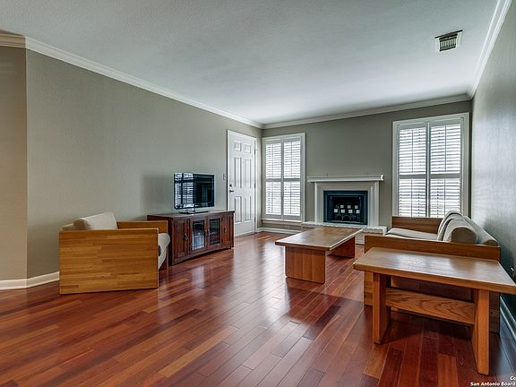 4th image of 2611 EISENHAUER RD #101