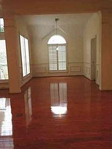 4th image of 4400 Oak Knoll Dr