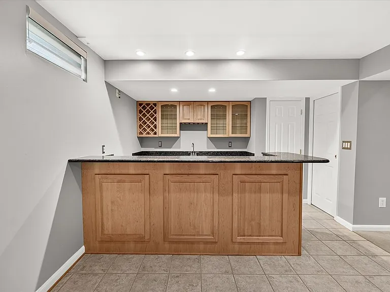 6455 Saddlebrook Ln — Photo 39