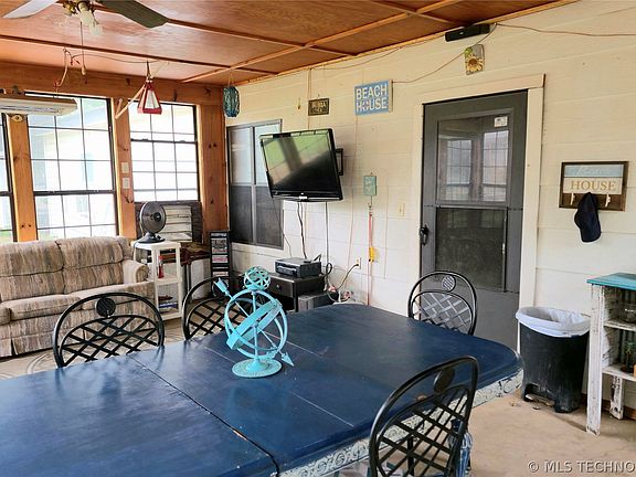 3rd image of 417566 E 1140th Rd