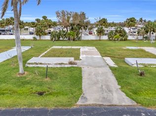 144 Raintree Ln, Fort Myers, FL 33908