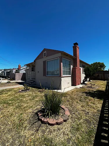 600 2nd Ave Photo 1