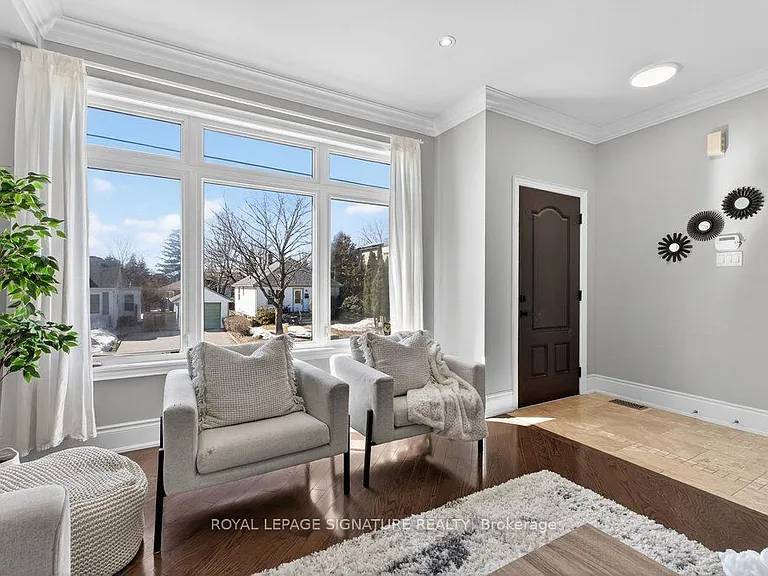 61B Bexhill Ave — Photo 4