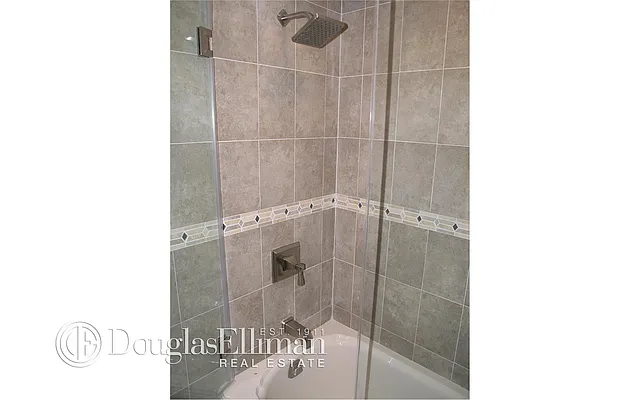 Rented by Douglas Elliman | media 38