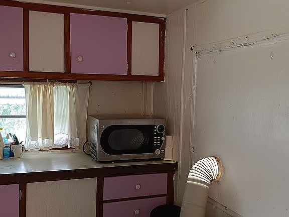 3rd image of 1250 Lakeview Dr #23