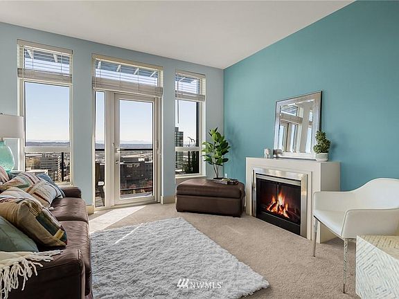 3rd image of 1501 Tacoma Ave S Unit 303