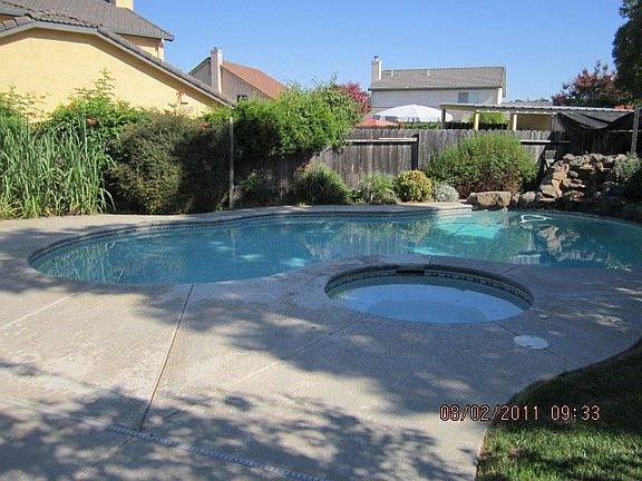 2nd image of 2522 Foxwood Ct