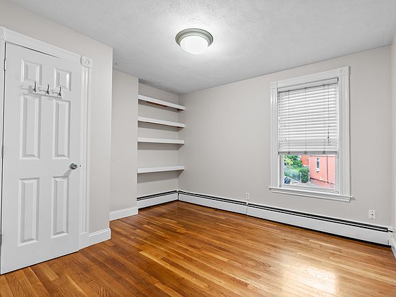 2nd image of 480 Medford St #4