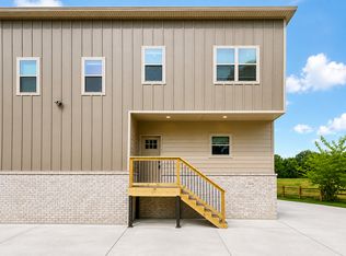 5901-5925 Michael Cole Dr, Fayetteville, AR 72704
