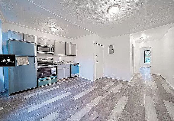 5th image of 629 Throop Ave #4
