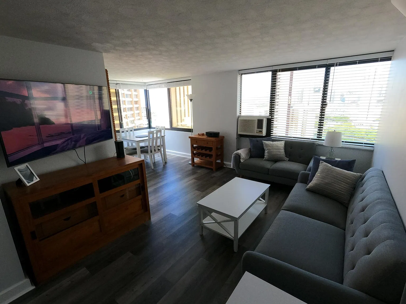 1 bed, 750 sqft, $3,300 — Photo 2