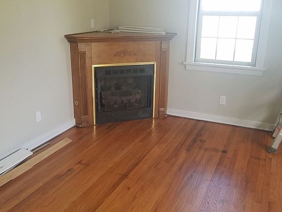 3rd image of 4610 McGill St