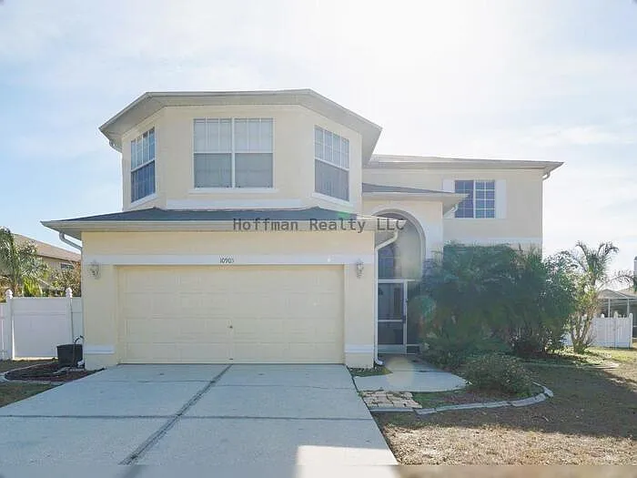 10905 Capstan Lake Dr — Photo 1