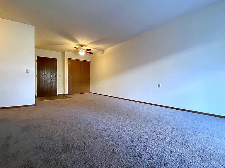 9741 Grand Ave S — Photo 20