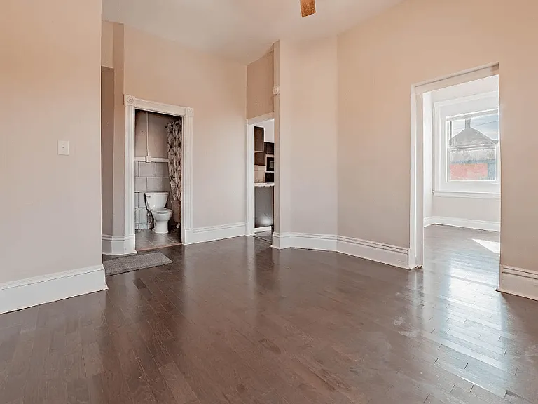241 Western Avenue S — Photo 14