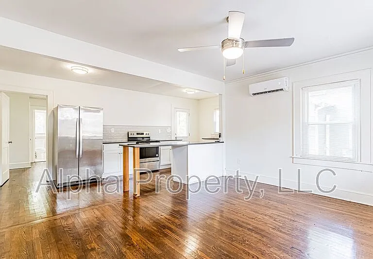10 Crystal Ave #A — Photo 3