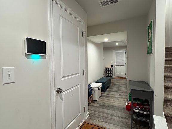4th image of 6042 Cutwater Cir