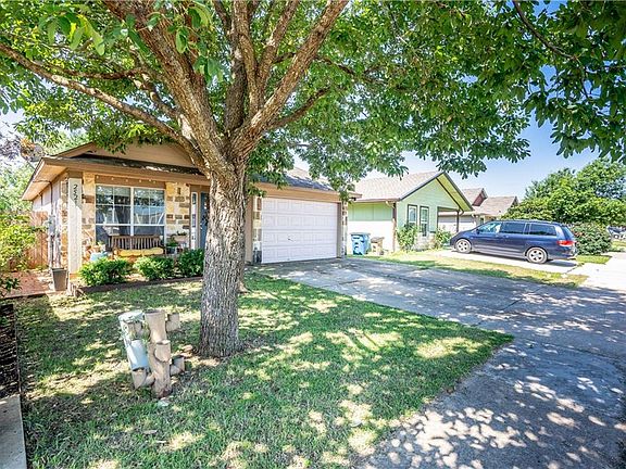3rd image of 2521 Magin Meadow Dr