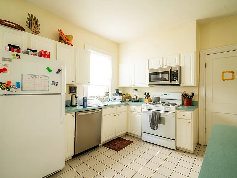 33 Mapleton St #1 — Photo 5