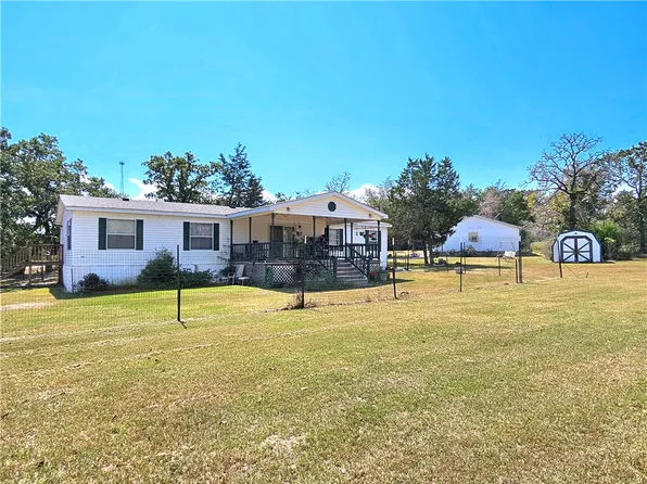 301 49ers Cir, Somerville, TX 77879