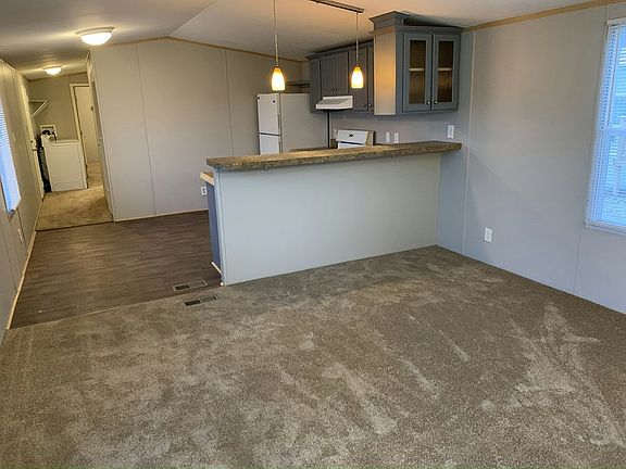 2nd image of 479 Linda Ln