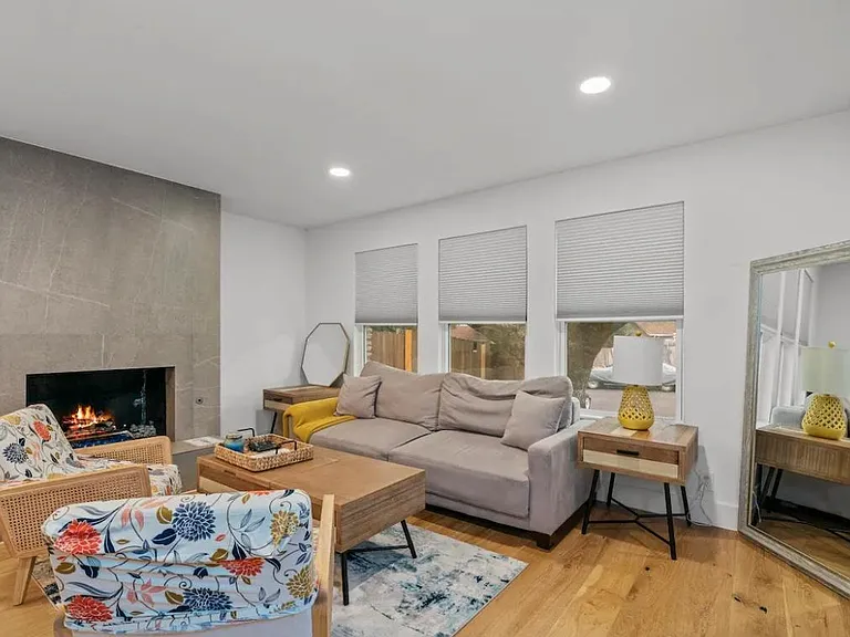 2104 Lamplight Village Cir #B — Photo 5