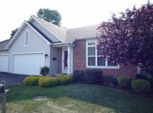 7 Lillian Ln, Greece, NY 14616