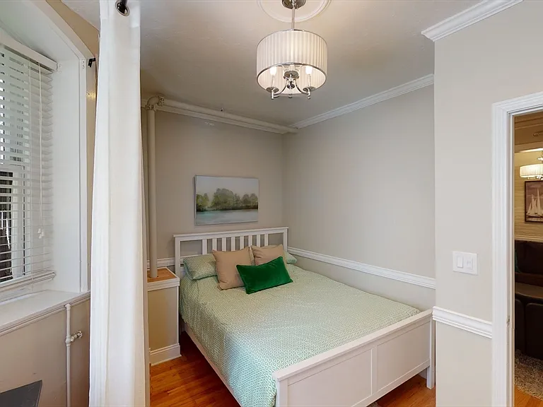 290 Beacon St #2 — Photo 11