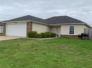 1967 Scottsdale Ave, Springdale, AR 72764