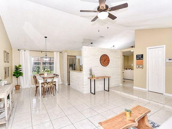 5th image of 551 Salerno Dr