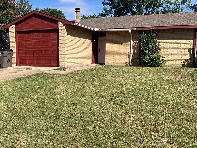 723 Valley View Dr — Photo 13