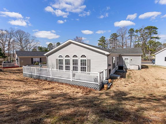 3rd image of 249 Pebble Beach Dr