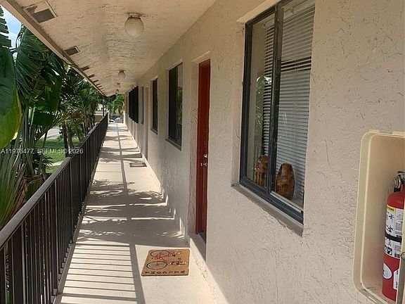 3rd image of 300 Nottingham Cir APT J