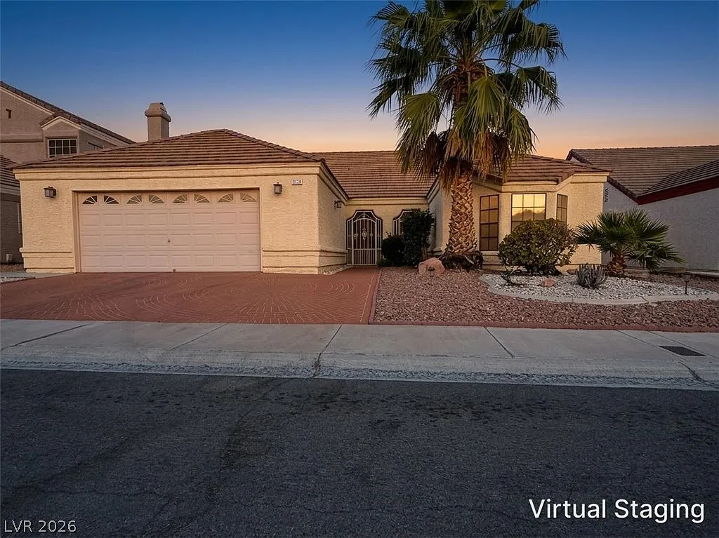 4 bed, 2.0 bath, 2178 sqft, $2,700 — Photo 2