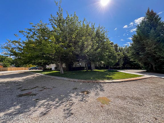 5th image of 875 Taos Ct