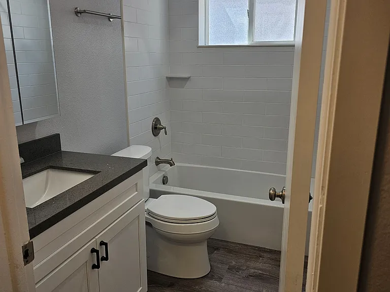 813 N Riverside Dr #A — Photo 9