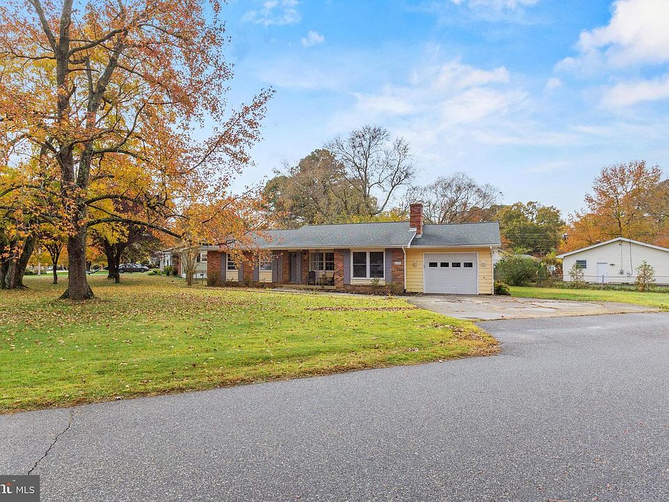 1st image of 46701 Thomas Dr
