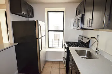 Rented by CITY SKYLINE REALTY INC