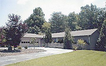 1st image of 143 Quail Hollow Dr