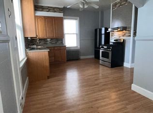 35 Mary Ave, East Providence, RI 02914