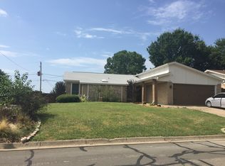 914 Lemontree Dr, Arlington, TX 76017