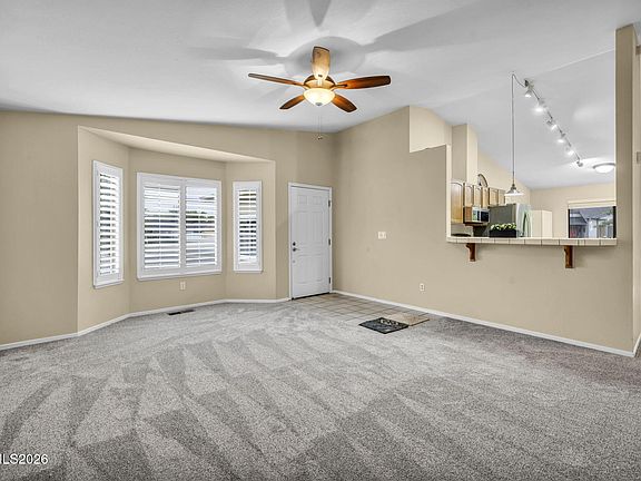 5th image of 932 Yellow Rose Ct