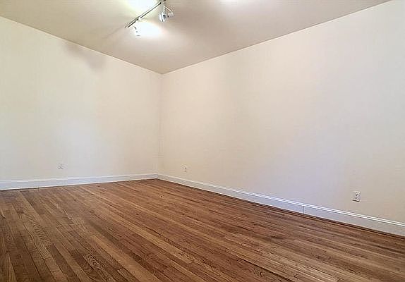 4th image of 56 W 65th St APT 4D