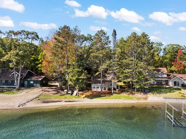 6059 William H Kelly Rd, Johannesburg, MI 49751