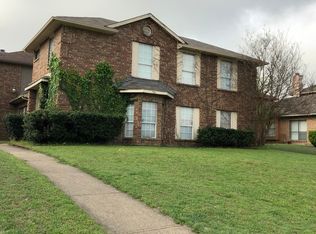 706 Crescent Dr, Desoto, TX 75115