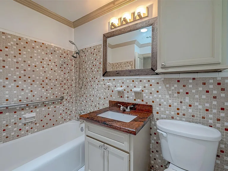 5706 Carew St — Photo 25
