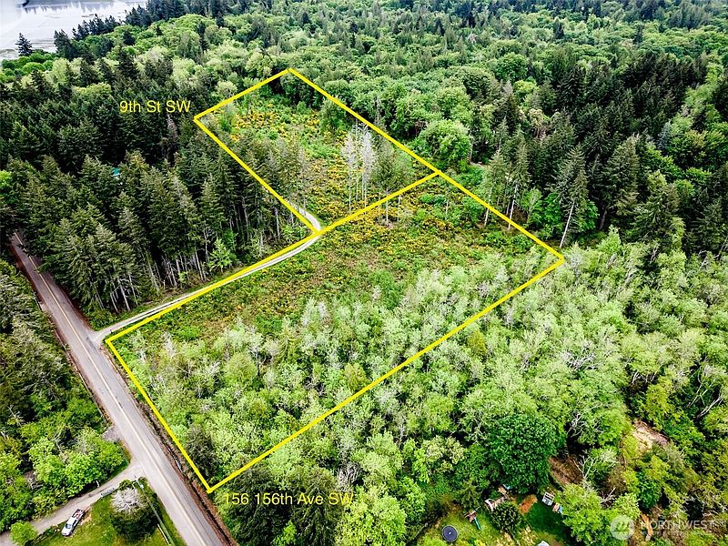 3rd image of 24 156th Avenue SW